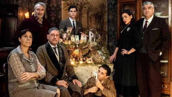 Stasera in TV: Su Rai1 "Natale in casa Cupiello" con Sergio Castellitto e Marina Confalone - In prima serata martedì 22 dicembre