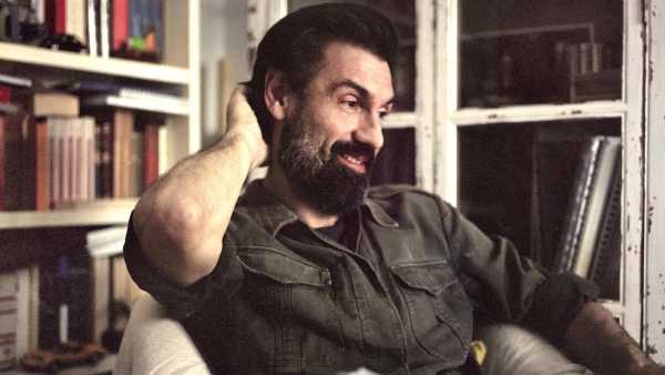 Oggi in TV: "Domenica Con" Fabrizio Gifuni e gli anni Settanta - Su Rai Storia (canale 54) un palinsesto tra luci e ombre