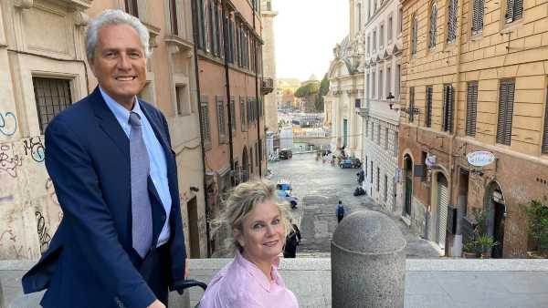 Oggi in TV: Francesco Rutelli protagonista della nuova puntata di "A spasso con te" - Su Rai3 all'interno di Geo