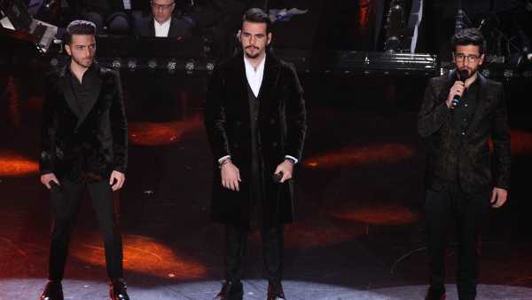 Stasera in TV: Il Volo in una performance inedita su Rai1 per portare lo spirito del Natale nelle case degli italiani - Dalla suggestiva Piazza Papa Pio XII di fronte alla Basilica di San Pietro