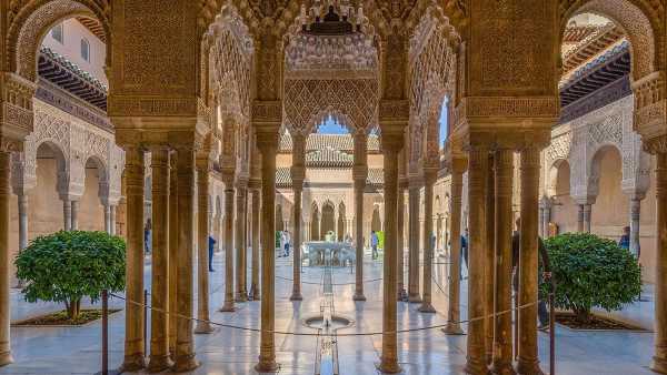 Oggi in TV: "Dreamsroad", la Spagna su Rai1 - Viaggio in Andalusia ed Estremadura