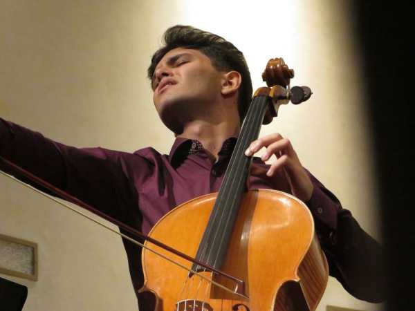 ORCHESTRA FIORENTINA, stasera Schumann e Tchaikovsky in diretta streaming - solista Leonardo Ascione, direttore Giovan Battista Varoli