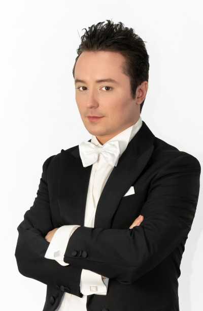 MATTEO MACCHIONI: live con "CHRISTMAS RECITAL", concerto in diretta streaming. Un evento unico ed emozionante per vivere anche da casa l'intensa magia del Natale.