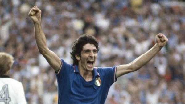 L'Italia in lutto per uno dei suoi simboli: è morto Paolo Rossi, stella del Mundial
