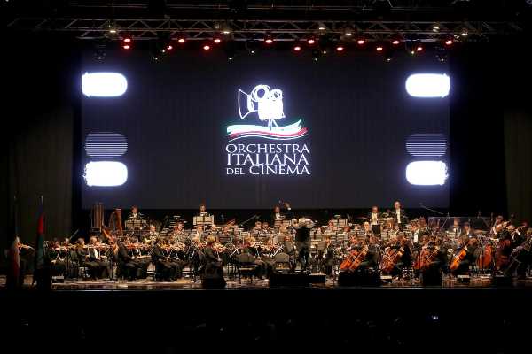 ORCHESTRA ITALIANA DEL CINEMA: Ecco il concerto di Natale 2020 ORCHESTRA ITALIANA DEL CINEMA: Ecco il concerto di Natale 2020