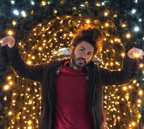 Nuovo brano di Brazzo, rapper sordo, per un Natale inclusivo