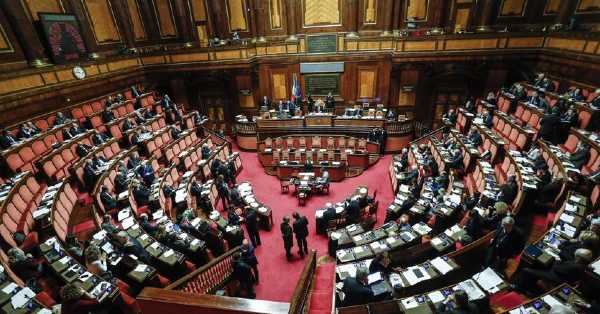 Legge di Bilancio, via libera definitivo al Senato: ecco le misure per la scuola