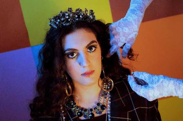 Leyla El Abiri in radio e nei digital store con il singolo "Bigiotteria" Leyla El Abiri in radio e nei digital store con il singolo "Bigiotteria"