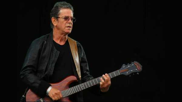 Stasera in TV: "Ghiaccio bollente" torna al 1975. Su Rai5 Lou Reed Live a l'Ancienne Belgique
