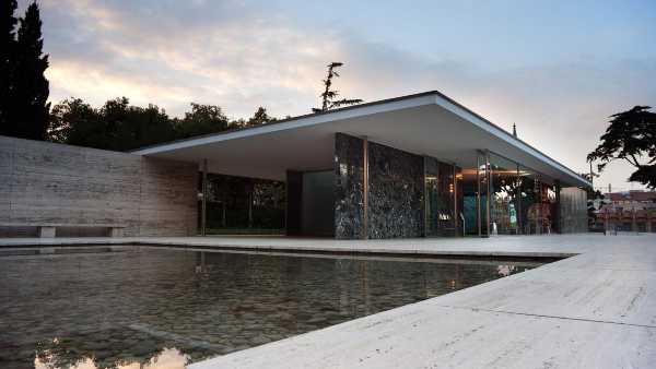 Oggi in TV: I tre architetti - Mies van der Rohe