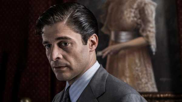 Stasera in TV: Le indagini de "Il Commissario Ricciardi" su Rai1 - La nuova serie con Lino Guanciale in prima visione Stasera in TV:  Le indagini de "Il Commissario Ricciardi" su Rai1 - La nuova serie con Lino Guanciale in prima visione