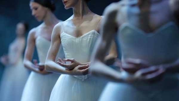 Oggi in TV: "Giselle" dalla Scala con la supervisione di Carla Fracci - In streaming su RaiPlay, RaiCultura.it e sul sito del teatro
