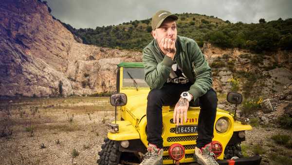 Oggi in TV: Clementino e la Mannoia a "Magazzini musicali" - Conducono Melissa Greta Marchetto e Gino Castaldo