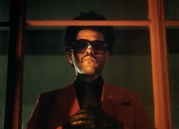 THE WEEKND - ecco il video ufficiale "SAVE YOUR TEARS" - Già top 5 in radio