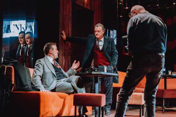 CAMERE NASCOSTE Svelare il teatro a porte chiuse. Tre docufilm del videomaker Lucio Fiorentino prodotti dal TST