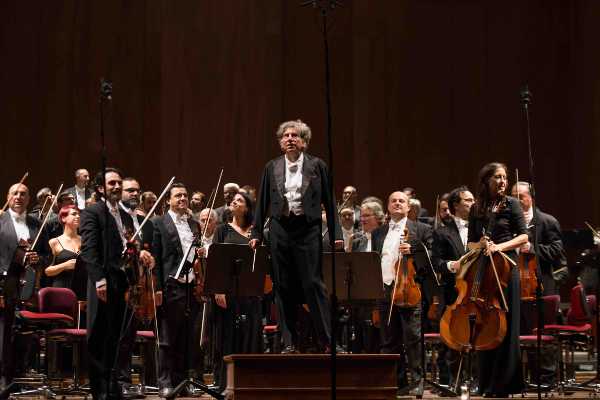 Gabriele Ferro torna a dirigere l'Orchestra del Teatro Massimo di Palermo. Musiche di Stravinsky e Prokofiev