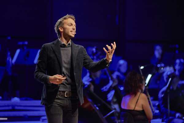 Beethoven e i buchi neri – La musica delle stelle Il primo appuntamento online della rassegna ‘Musica & Scienza’
