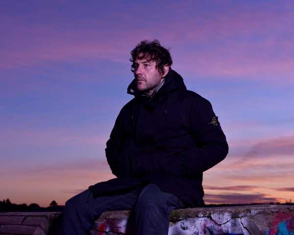 LEO PARI: esce oggi il nuovo album "STELLE FOREVER", un omaggio all'universo femminile in "dieci piccoli acquerelli pop"