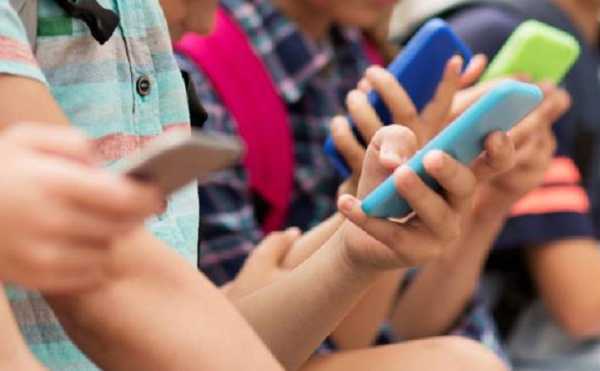 MINORI SUI SOCIAL: Il Garante apreun fascicolo su Facebook e Instagram