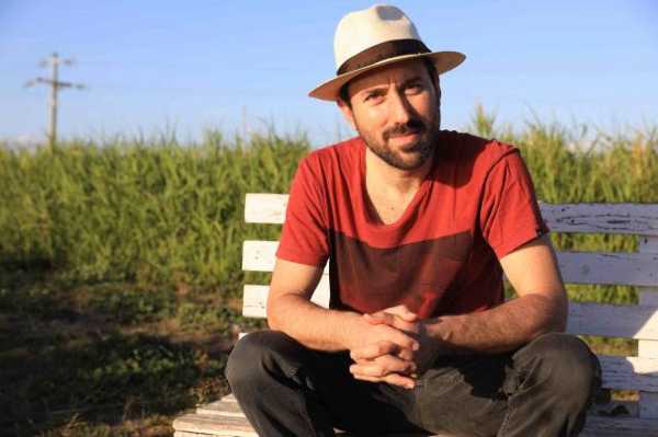 MAUTO: "Che cosa sono le nuvole" è il nuovo singolo del musicista e cantautore romano che omaggia l’opera di Pasolini e il cantautorato italiano di Modugno