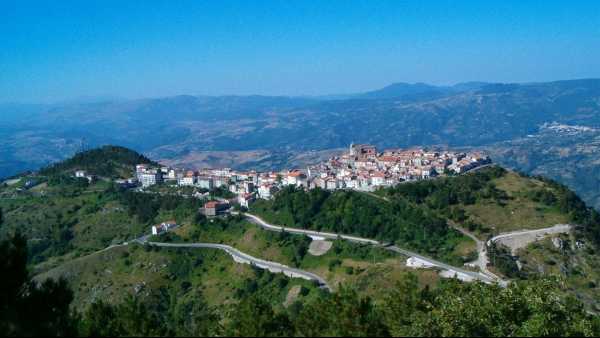 Oggi in TV: "Linea Verde Radici" alla scoperta dell'Abruzzo - Angela Rafanelli sul Gran Sasso