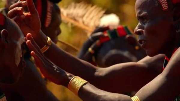 Oggi in TV: L'arte di "Y'Africa" - Su Rai5 (canale 23) Tunisia, Congo e Senegal