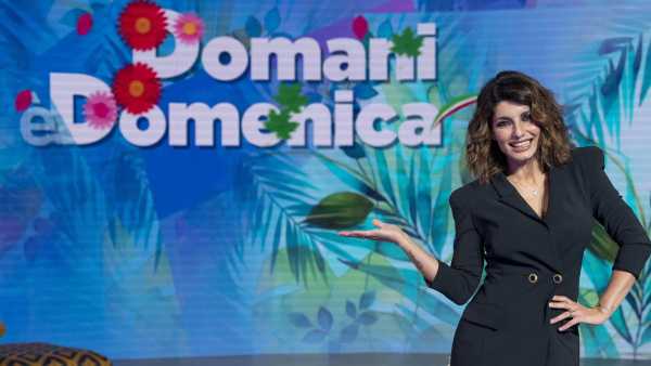 Oggi in TV: "Domani è domenica!" con le proposte per il fine settimana - Su Rai2 conduce Samanta Togni, ospite Marina Fiordaliso