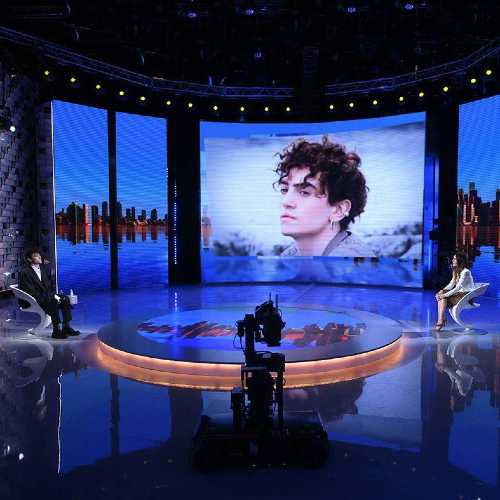 Oggi in TV: A VERISSIMO MICHELE BRAVI: "Ho capito di amare il mio ex ragazzo quando l'ho lasciato andare via"