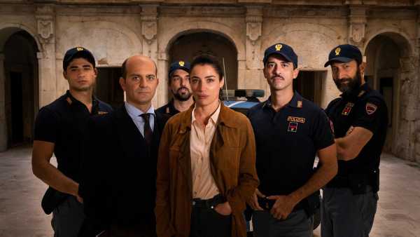 Stasera in TV: Per Lolita Lobosco "Spaghetti all'assassina"- Terzo appuntamento con le indagini del vicequestore