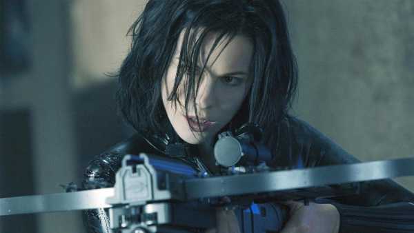 Stasera in TV: Lunedì da vampiri, su Rai4, con "Underworld: Evolution" - Con Kate Beckinsale nei panni della bellissima vampira Selene