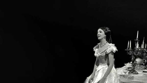 Oggi in TV: Omaggio ad Anna Moffo - Su Rai5 (canale 23) "La sonnambula"