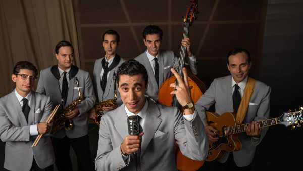 Stasera in TV: Su Rai1 il film tv "Carosello Carosone" - In prima serata giovedì 18 marzo