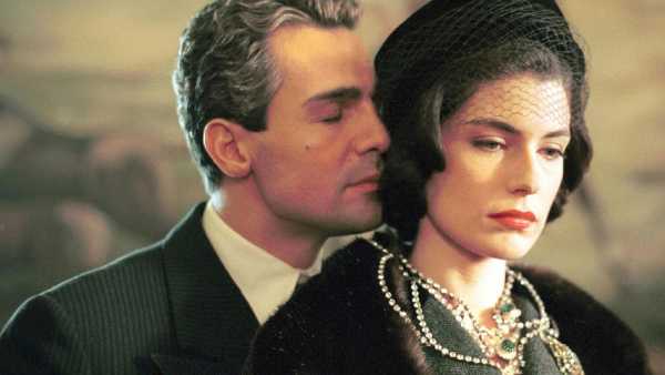 Stasera in TV: In prima serata su Rai Premium (canale 25) "Soraya" - Protagonista Anna Valle