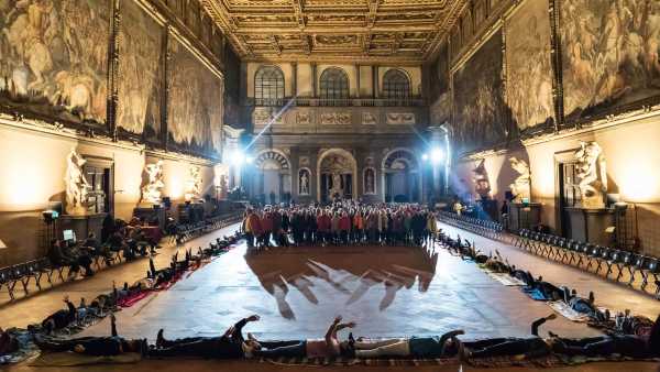 Oggi in TV: Divina Commedia. Ballo 1265 - Su Rai5 (canale 23) una coreografia per Dante