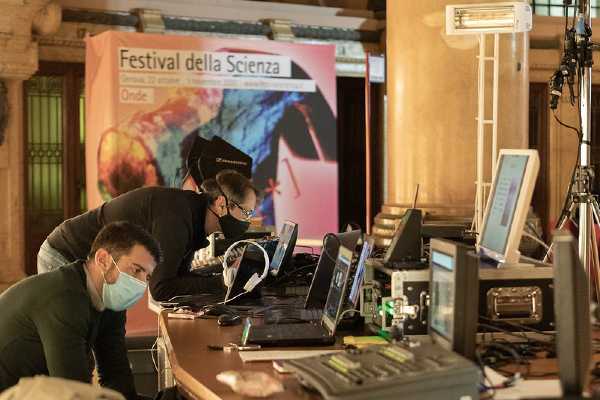 LA SCIENZA IN UN CLIC: È online con nuovi contenuti la piattaforma digitale del FESTIVAL DELLA SCIENZA