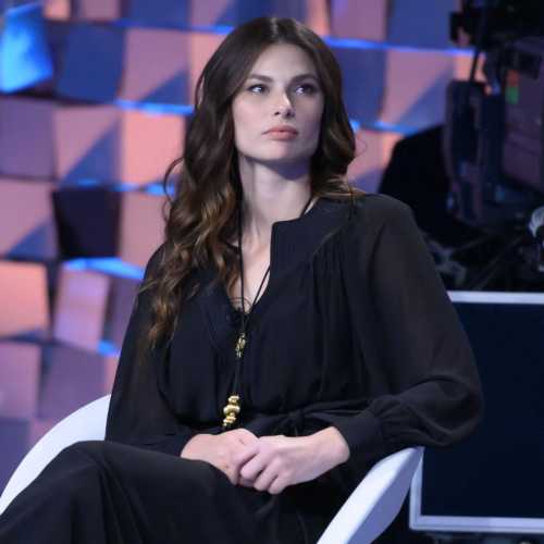 Oggi in TV: A VERISSIMO DAYANE MELLO: "Credo che mio fratello Lucas ora sia in un mondo migliore" "Se Rosalinda vuole io ci sono"
