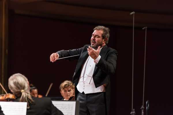 Doppio streaming da Dresda e Parigi per DANIELE GATTI