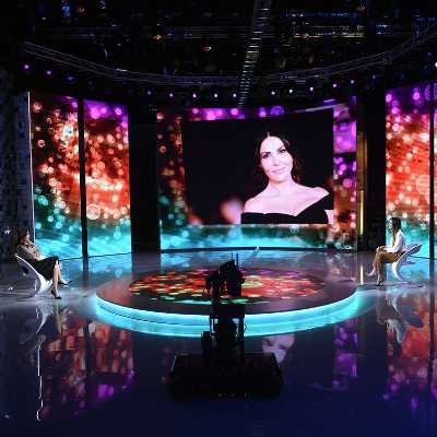 Oggi in TV: A VERISSIMO SABRINA FERILLI: "Nessuno dovrebbe essere costretto a scegliere tra il lavoro o la vita"