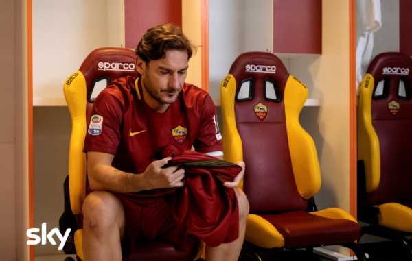 Francesco Totti nel gran finale di SPERAVO DE MORÌ PRIMA, venerdì su Sky e NOW