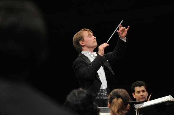 L'orchestra della RAI celebra STRAVINSKIJ con PIETARI INKINEN