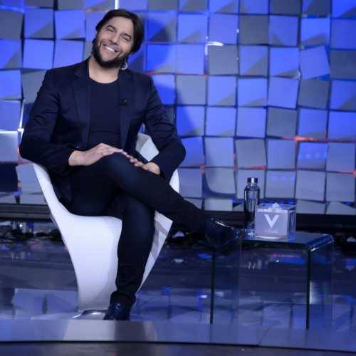 Oggi in TV: A VERISSIMO JOAQUIN CORTES: "Quando mia mamma è scomparsa stavo per mollare. Ho dormito per mesi nel suo letto e non volevo vedere nessuno"