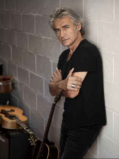 LUCIANO LIGABUE: dal 30 marzo in edicola "ORA E ALLORA", la discografia completa del Liga in un cofanetto da collezione