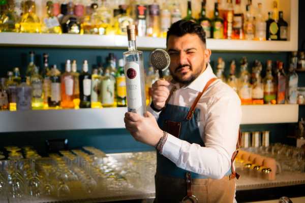 Il drink: NEGRONI ROOTS, di Nicola Ruggiero, proprietario del 'Katiuscia - Cocktail e altri rimedi' di Giovinazzo (Bari)