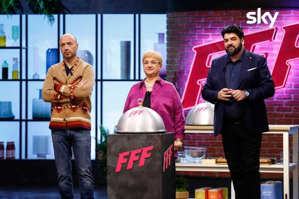 Stasera in TV: Torna FAMILY FOOD FIGHT: piatti anni ’80 e le ricette di casa Cannavacciuolo - Ospite: Costantino della Gherardesca