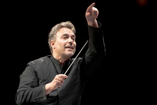 Yves Abel dirige l'Orchestra e Alessandro Taverna in diretta dal Teatro Lirico di Cagliari