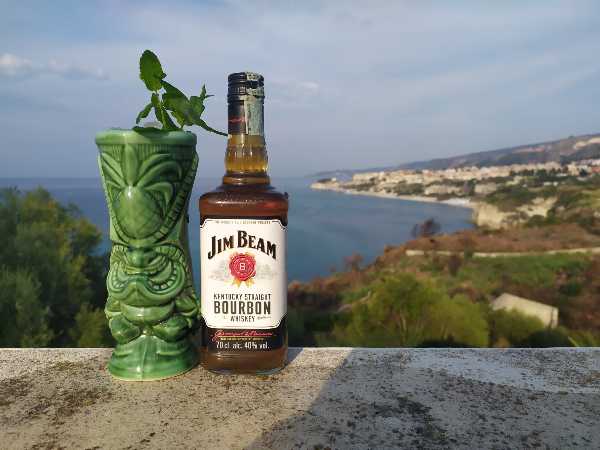 Il drink: 'THE ONION BLUES' di Massimo Macrì, de I Maestri del Cocktail