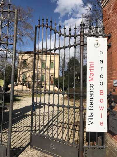 Seconda edizione del progetto 2021 “DAVID BOWIE – L’UOMO che cadde su MONSUMMANO TERME”