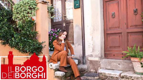 Stasera in TV: Su Rai3 "Il Borgo Dei Borghi" con Camila Raznovich - A Pasqua la sfida tra "bellezze d'Italia"