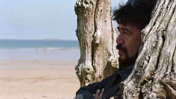 Oggi in TV: Luis Sepúlveda - Su Rai5 (canale 23) lo scrittore del Sud del mondo