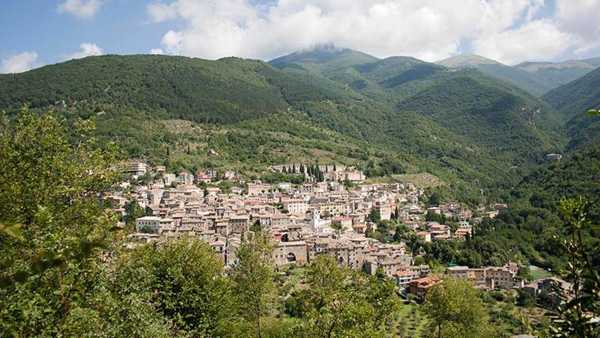 Oggi in Radio: Su Isoradio "Le Casellanti" vanno in giro tra i borghi italiani - Alla ricerca di tradizioni, piatti speciali e dialetti da ricordare